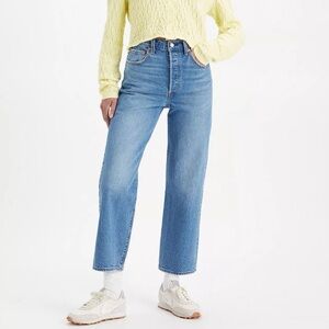 Levi’s Ribcage Ankle Straight Medium Wash